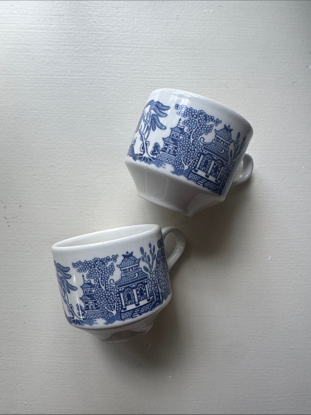 Vintage Churchill Blue Willow Pattern Porcelain Tea Mugs - Set of 2